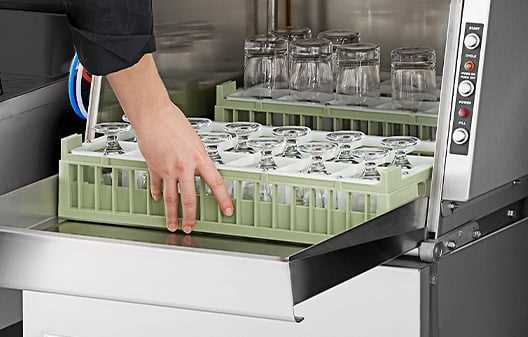 Types of Commercial Dishwashers