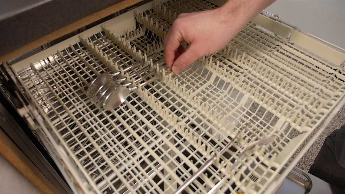 Dishwashers with Cutlery Tray: Keeping Your Utensils Sparkling Clean