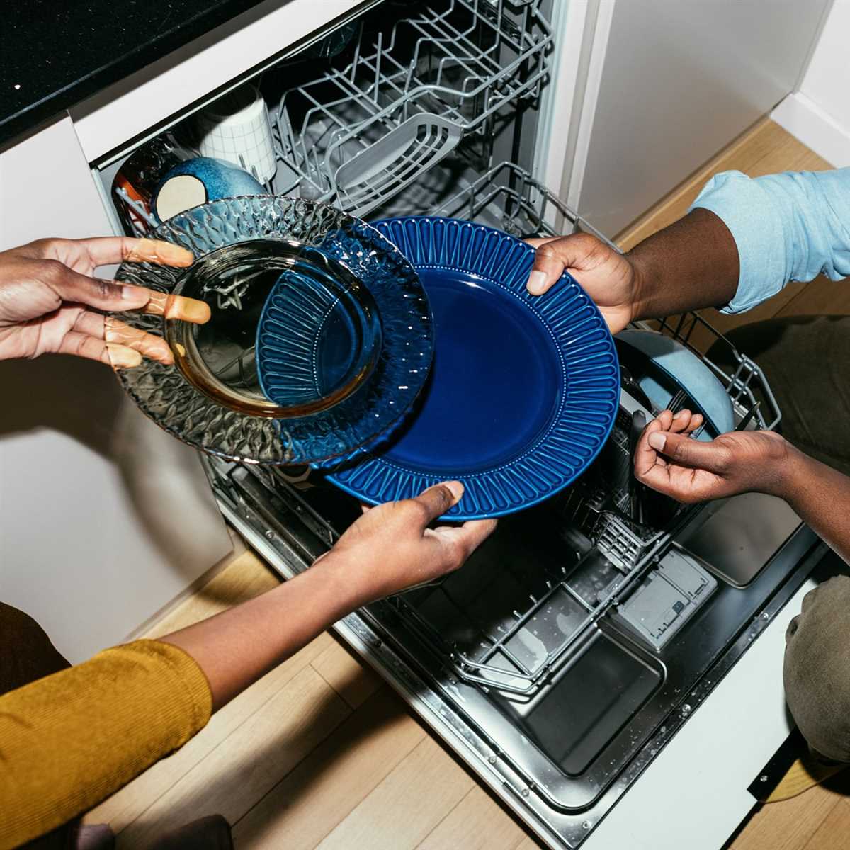 Save money on a dishwasher with a quick wash cycle