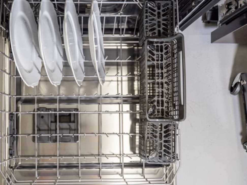 Factors to consider when choosing a heated dry dishwasher