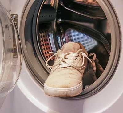 Can You Put Shoelaces in the Washing Machine?