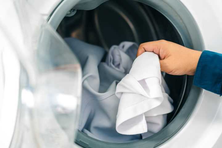 The Benefits of Soaking Clothes in Fabric Softener