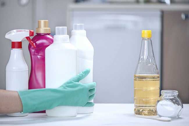 Common Myths about Vinegar and Bleaching