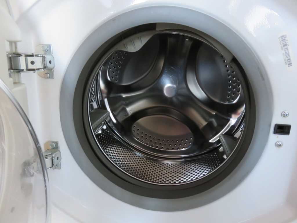 1. Clean the washing machine drum regularly