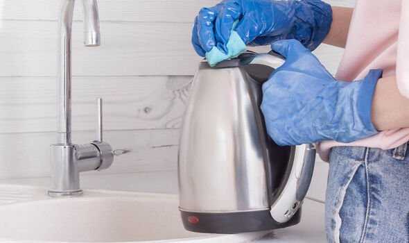 Rinse and Clean Your Kettle