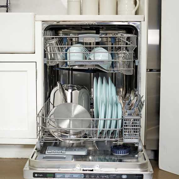 Safe Alternatives for Cleaning a Dishwasher