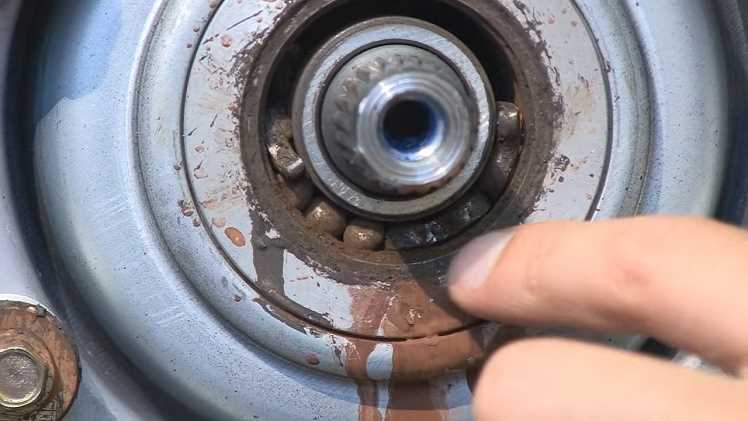 Is Using a Washing Machine with Faulty Bearings Safe?