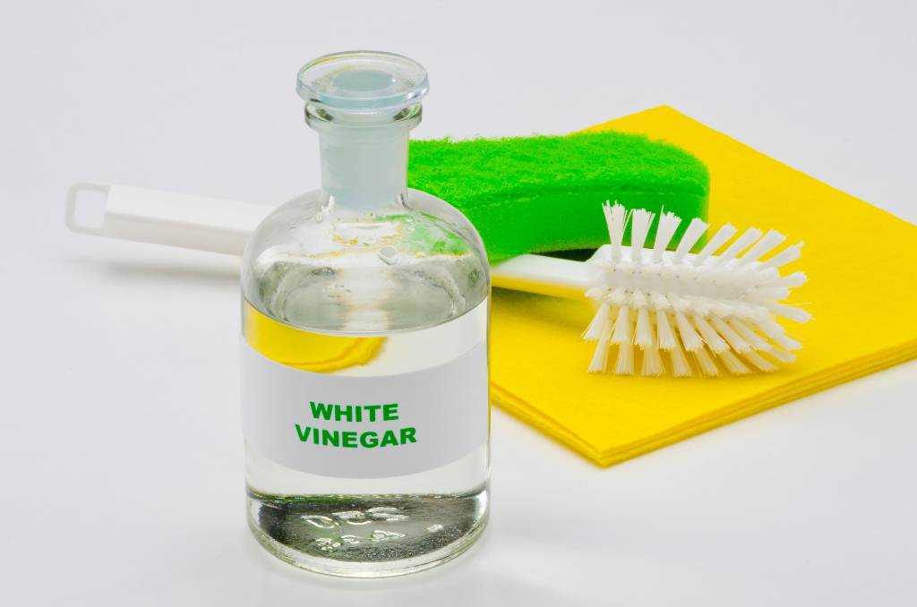 How to Use Vinegar to Clean Carpets Safely